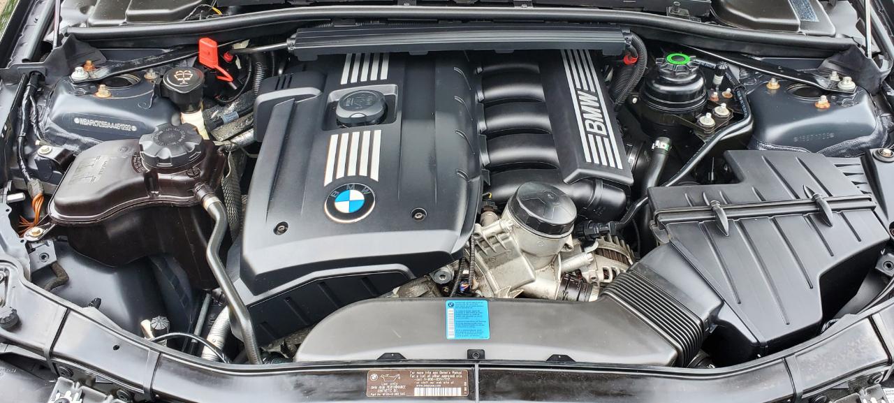 BMW 3-Series 328i xDrive 2010