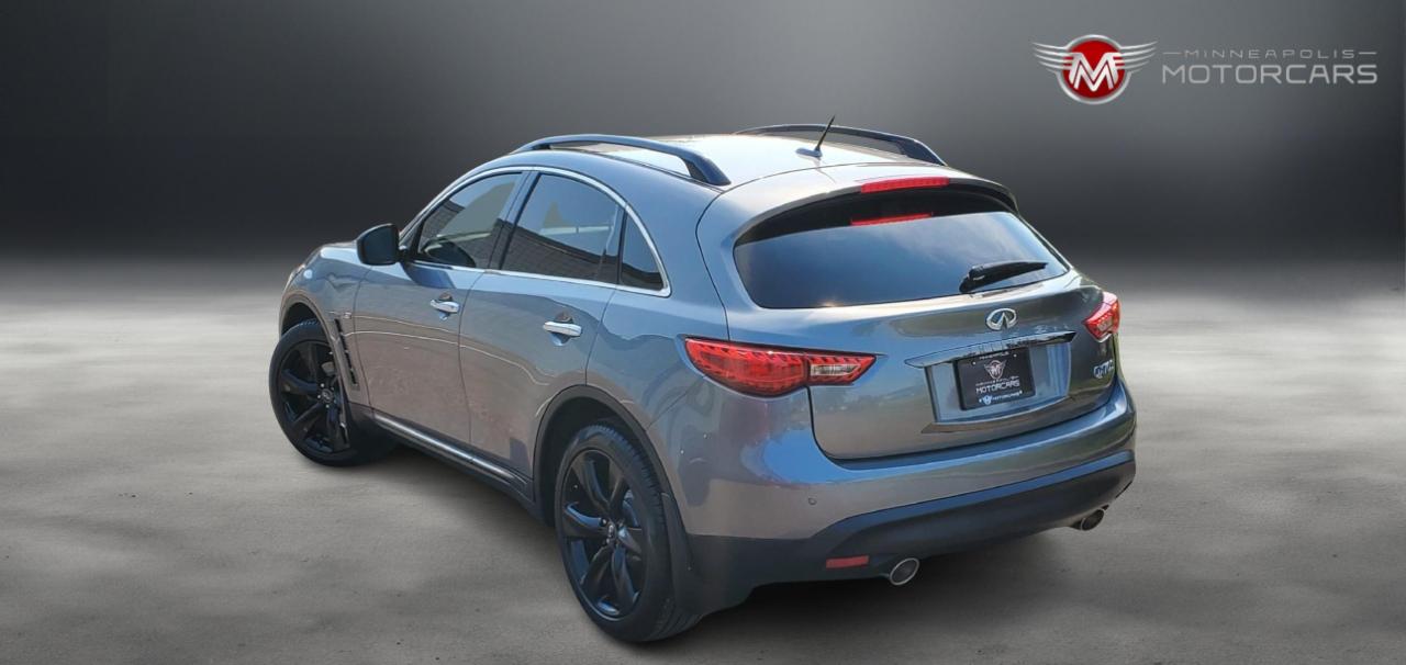 Infiniti QX70  2015