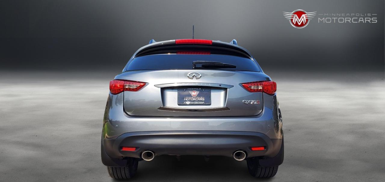 Infiniti QX70  2015