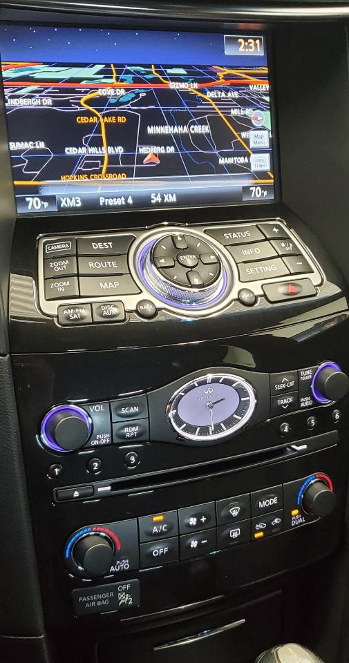 Infiniti QX70  2015