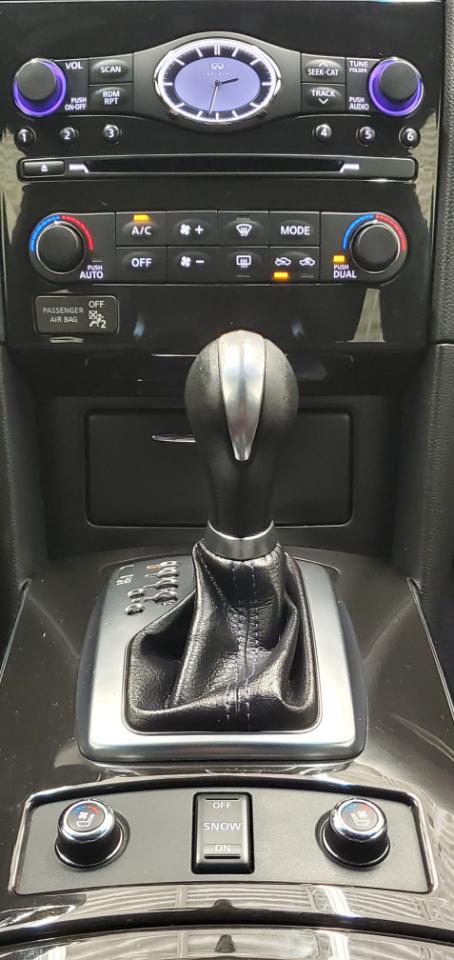 Infiniti QX70  2015