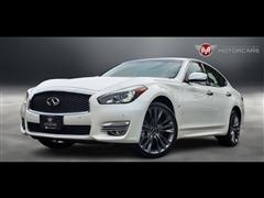 2016 Infiniti Q70 