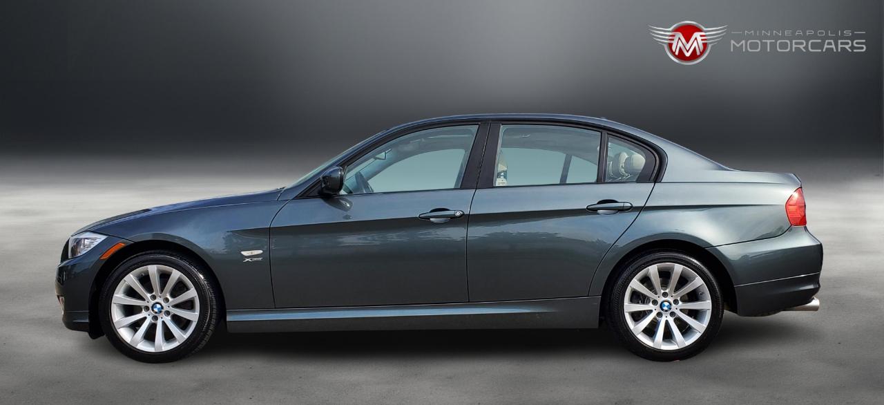 BMW 3-Series 328i xDrive 2011
