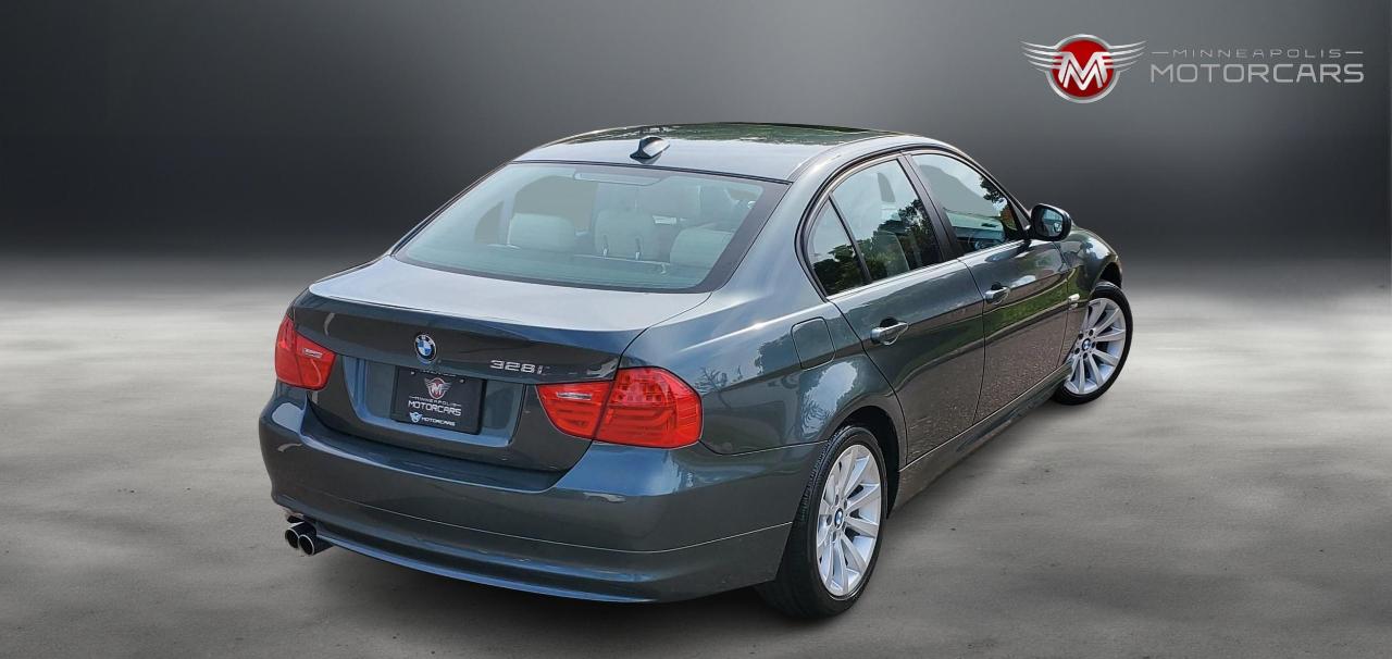 BMW 3-Series 328i xDrive 2011