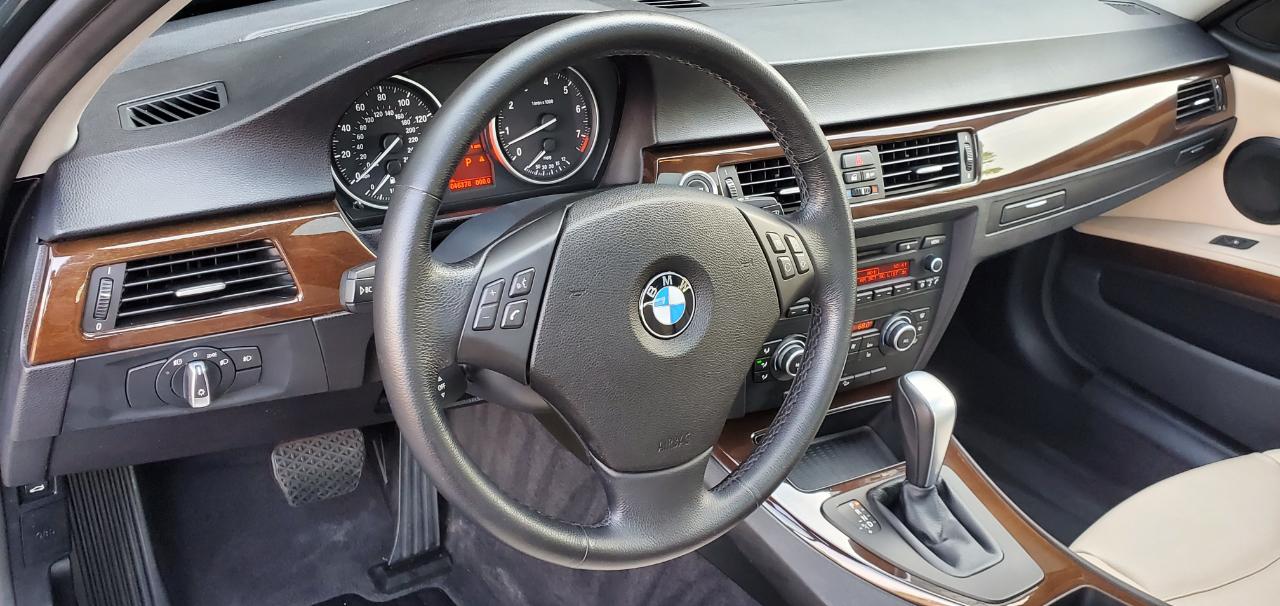 BMW 3-Series 328i xDrive 2011