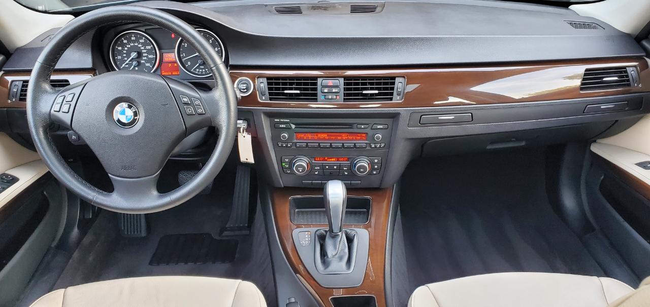 BMW 3-Series 328i xDrive 2011
