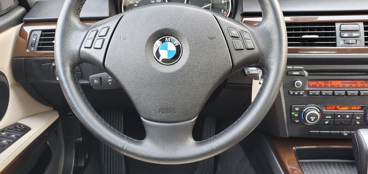 BMW 3-Series 328i xDrive 2011