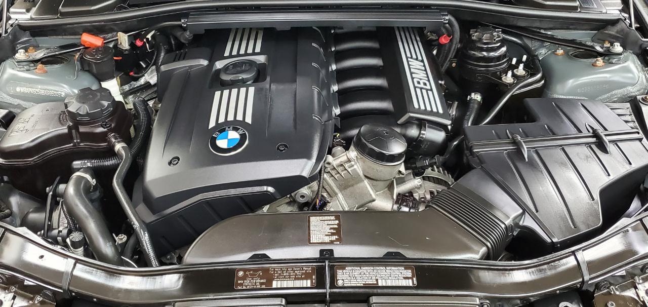 BMW 3-Series 328i xDrive 2011