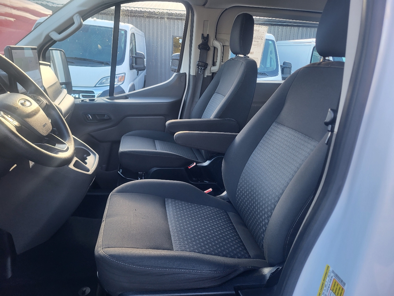 Ford Transit 350 Wagon Low Roof XLT w/Sliding Pass. 148-in. WB 2022 Ford Transit 350 Wagon Low Roof XLT w/Sliding Pass. 148-in. WB 2022