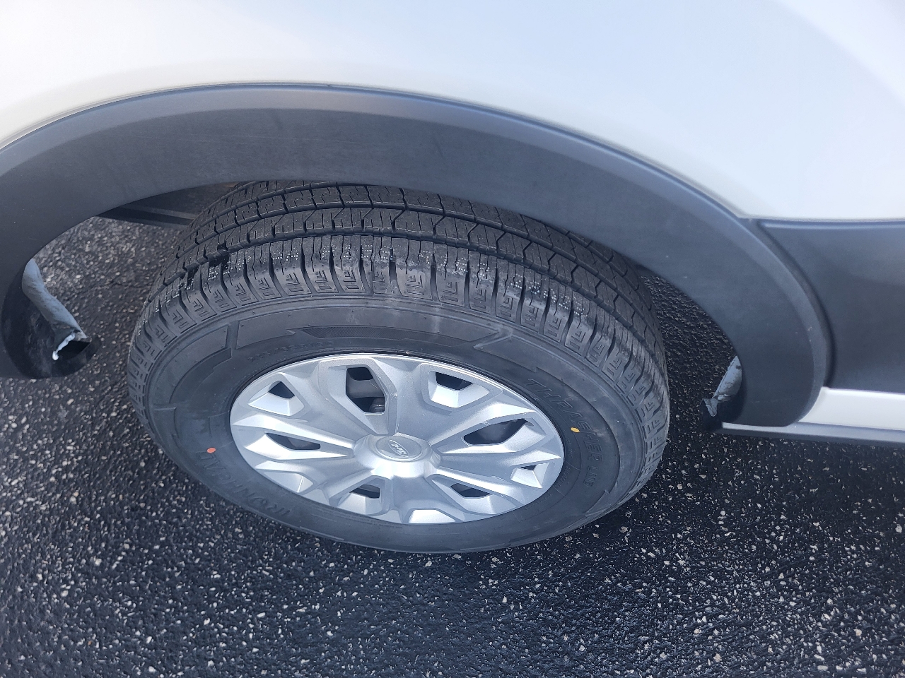 Ford Transit 350 Wagon Low Roof XLT w/Sliding Pass. 148-in. WB 2022 Ford Transit 350 Wagon Low Roof XLT w/Sliding Pass. 148-in. WB 2022