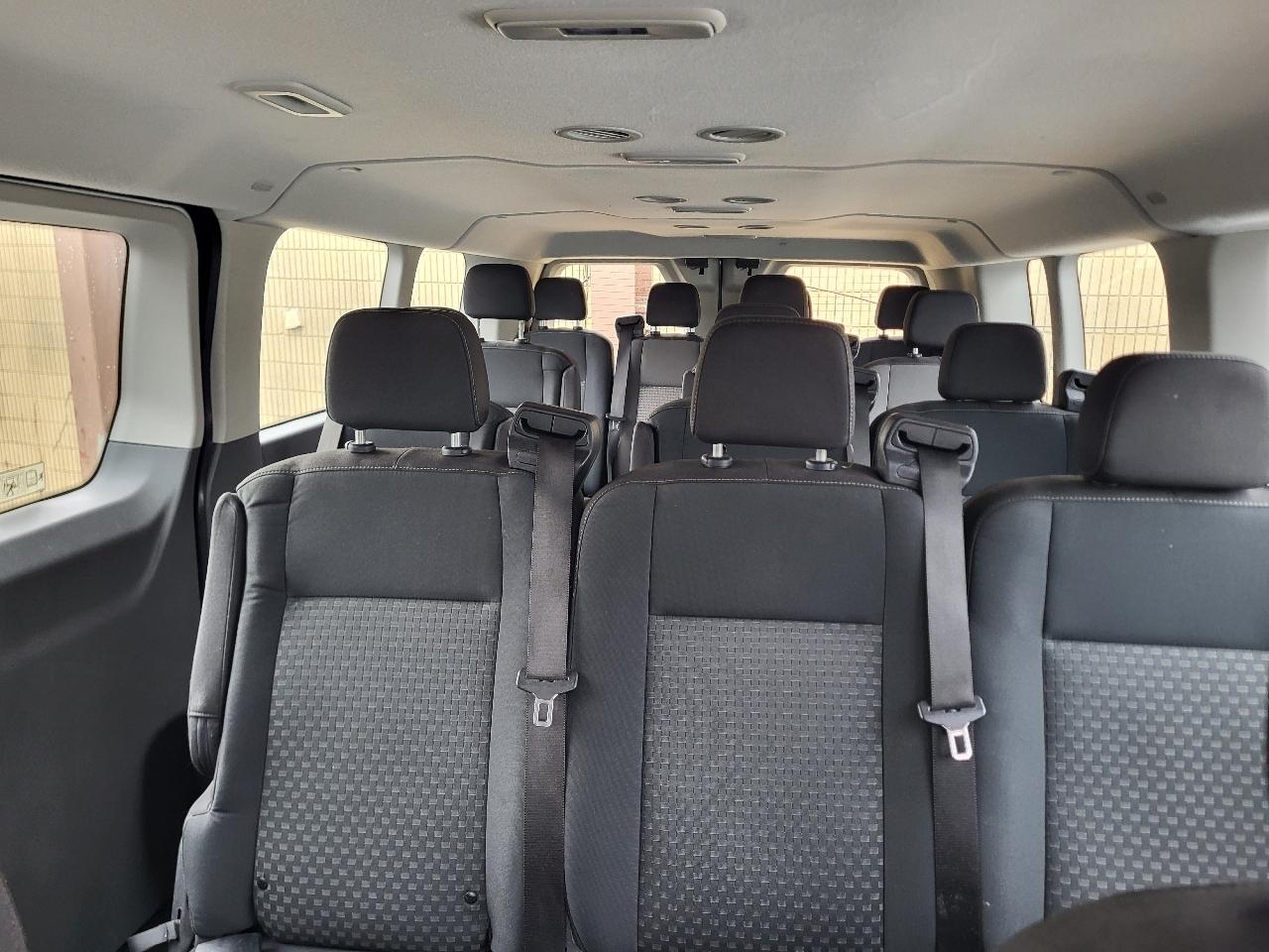 Ford Transit 350 Wagon Low Roof XLT w/Sliding Pass. 148-in. WB 2022