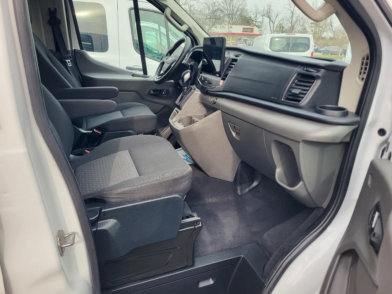 Ford Transit 350 Wagon Low Roof XLT w/Sliding Pass. 148-in. WB 2022