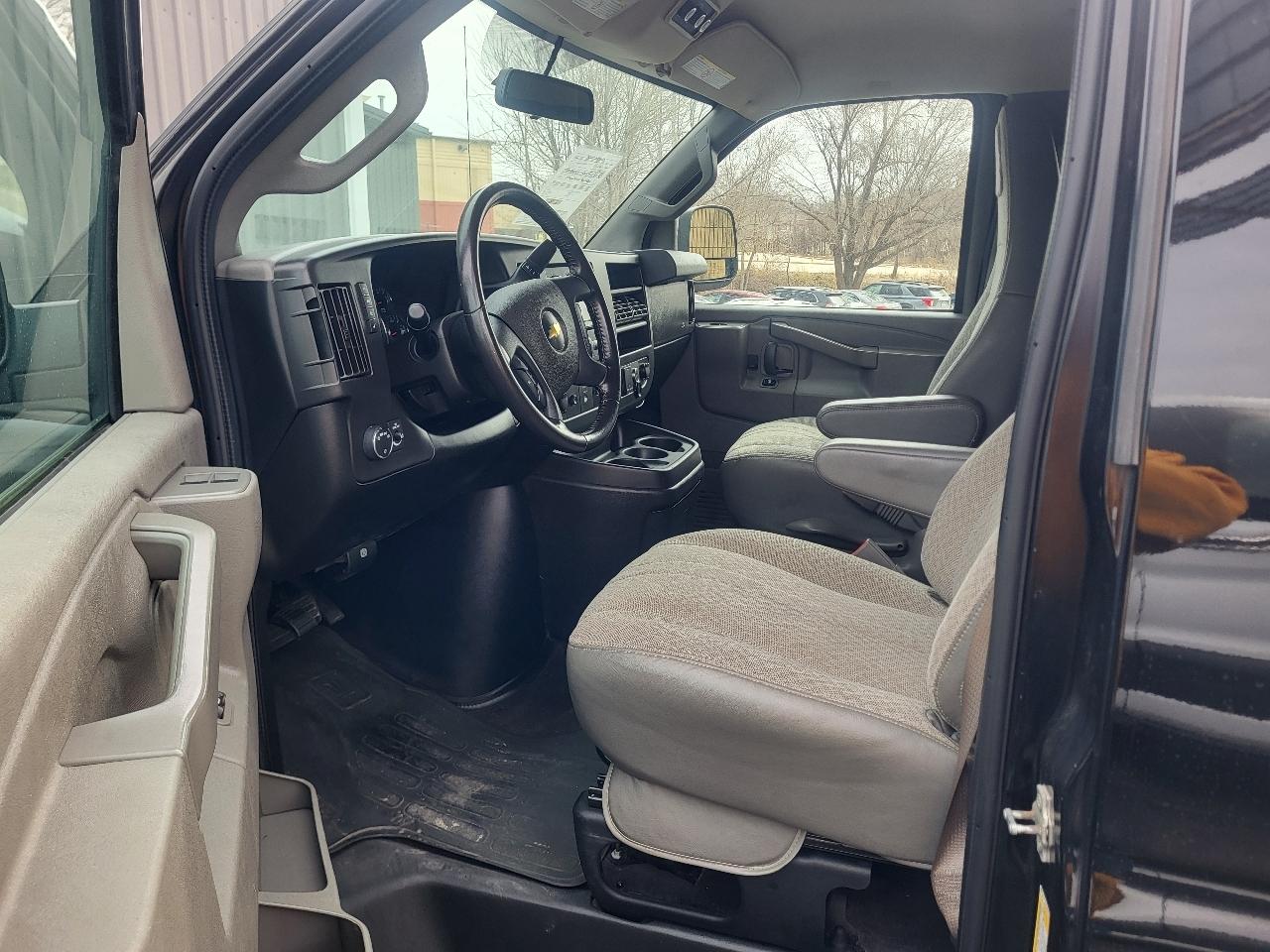 Chevrolet Express LS 3500 Extended 2020