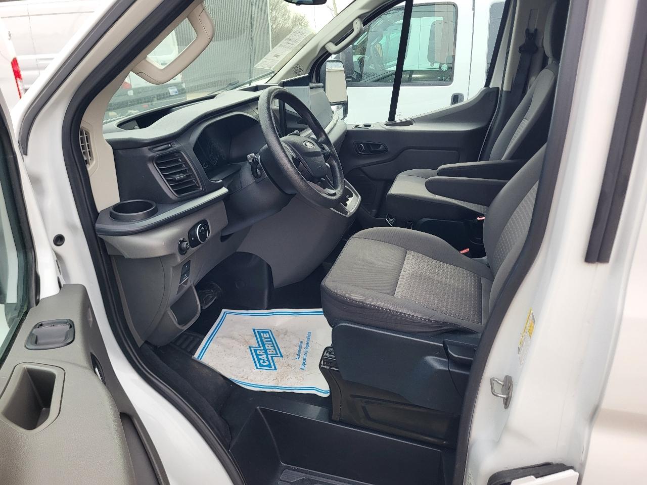 Ford Transit 350 Wagon Low Roof XLT w/Sliding Pass. 148-in. WB 2022