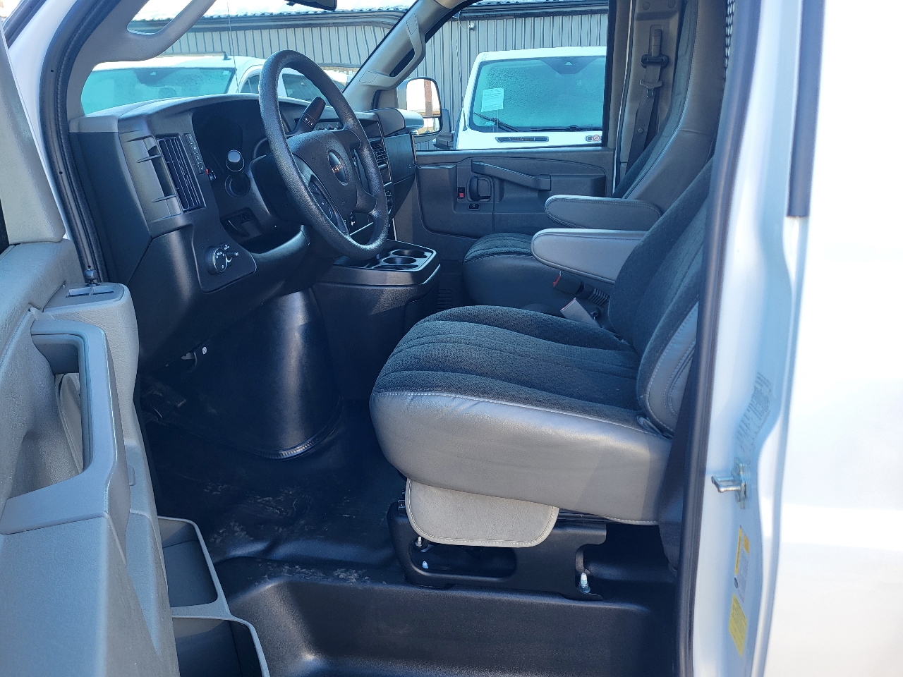 GMC Savana G2500 Cargo 2024