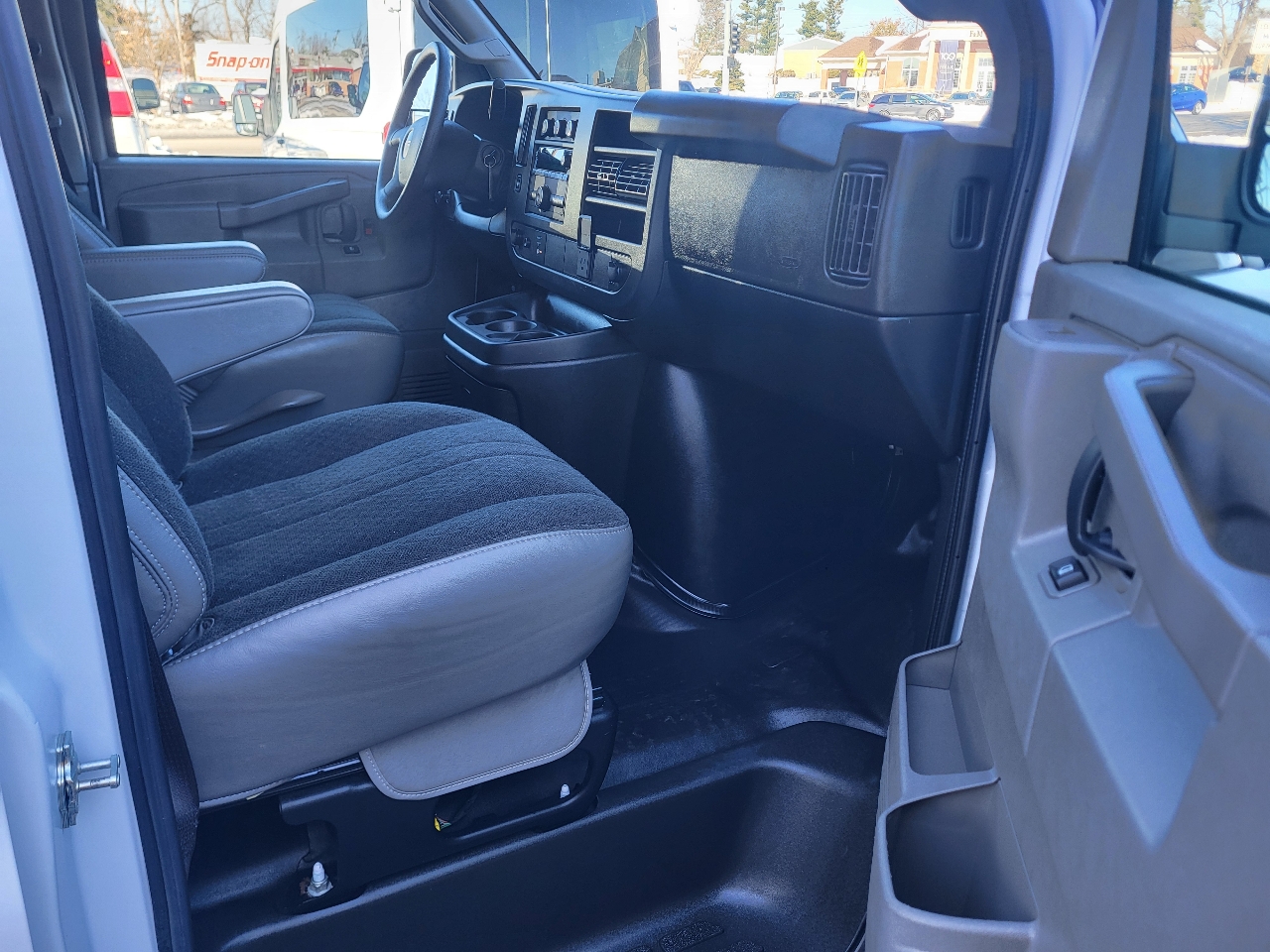 GMC Savana G2500 Cargo 2024