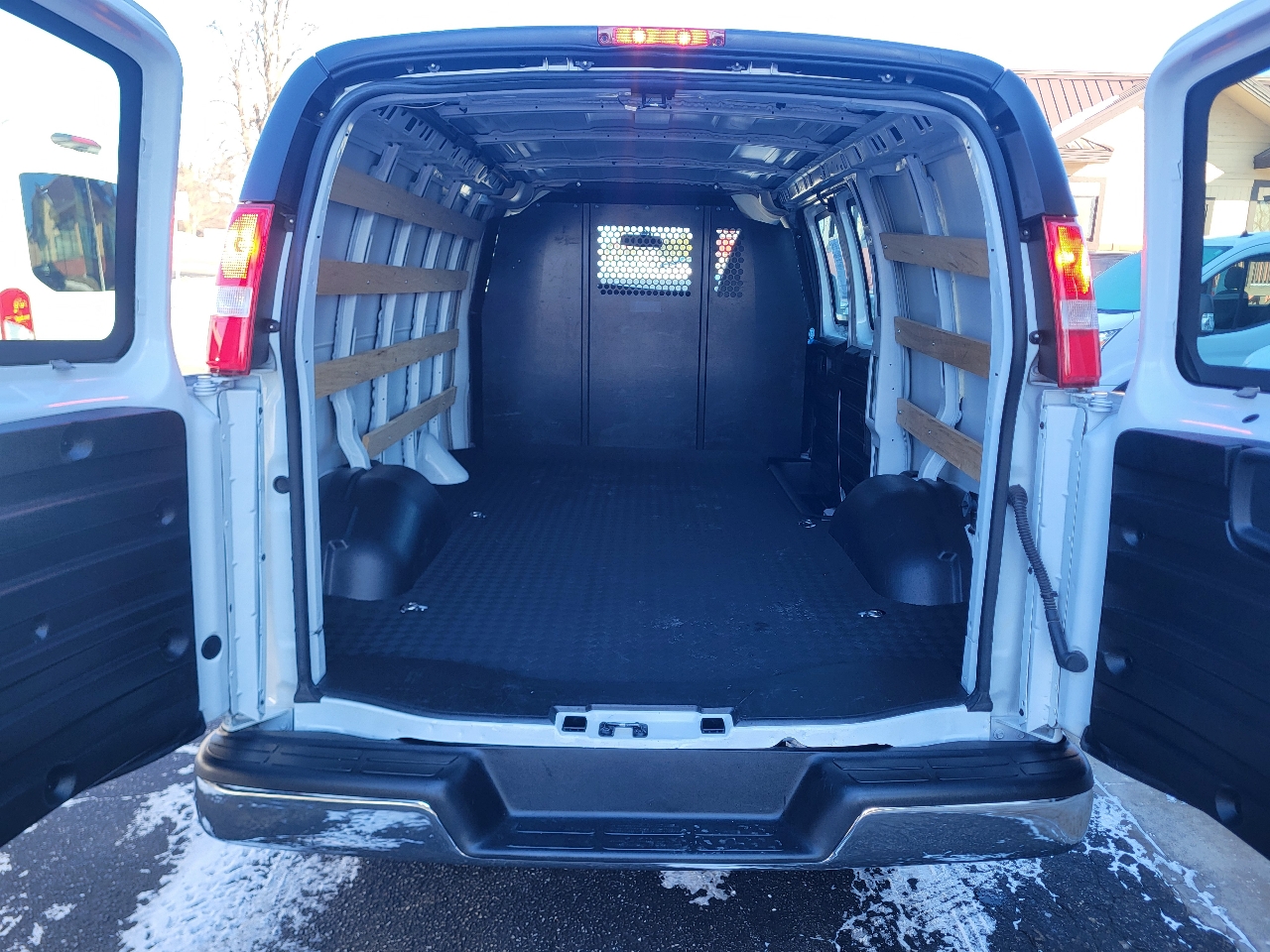 GMC Savana G2500 Cargo 2024
