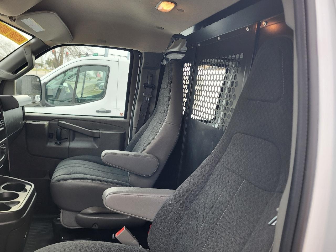 GMC Savana G2500 Cargo 2024