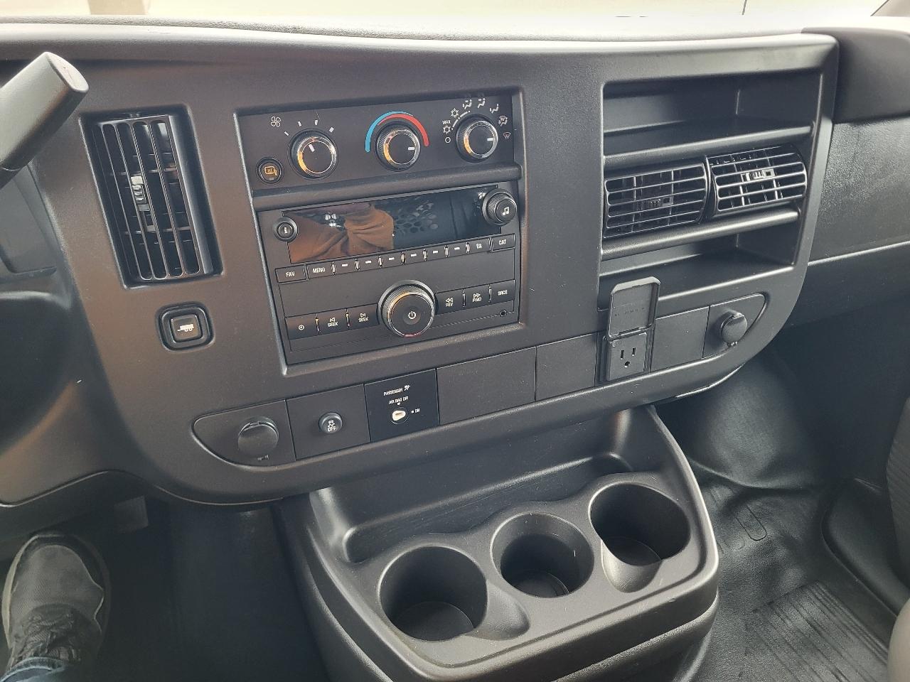 GMC Savana G2500 Cargo 2024