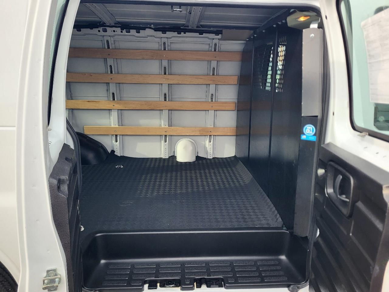 GMC Savana G2500 Cargo 2024