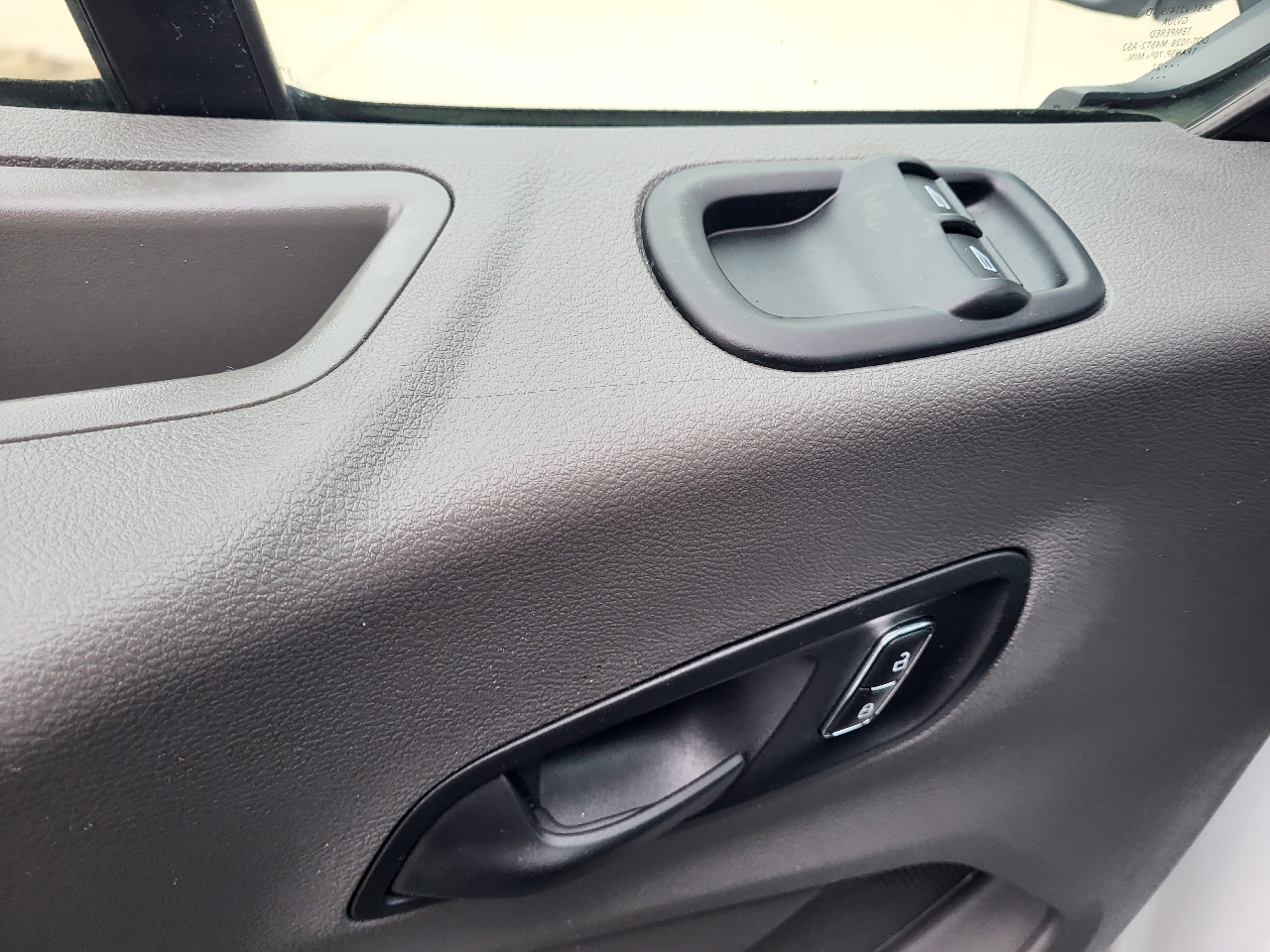 Ford Transit 250 Van Med. Roof w/Sliding Pass. 148-in. WB 2022