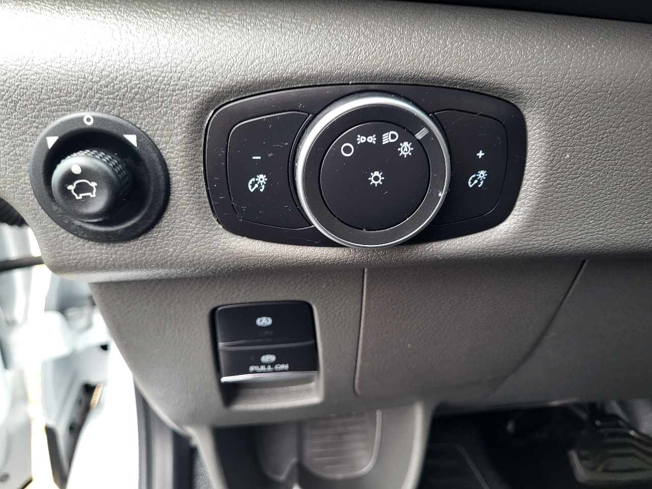 Ford Transit 250 Van Med. Roof w/Sliding Pass. 148-in. WB 2022