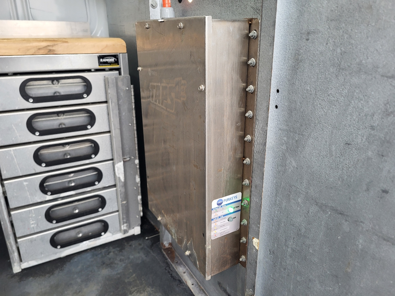 Ford Transit 250 Van Med. Roof w/Sliding Pass. 148-in. WB 2022