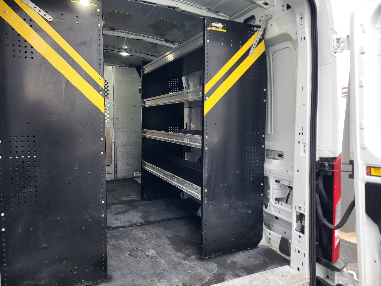 Ford Transit 250 Van Med. Roof w/Sliding Pass. 148-in. WB 2022