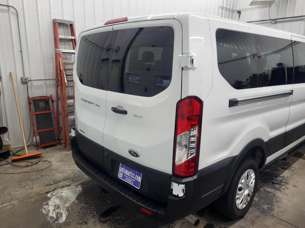 Ford Transit 350 Wagon Low Roof XLT w/Sliding Pass. 148-in. WB 2023