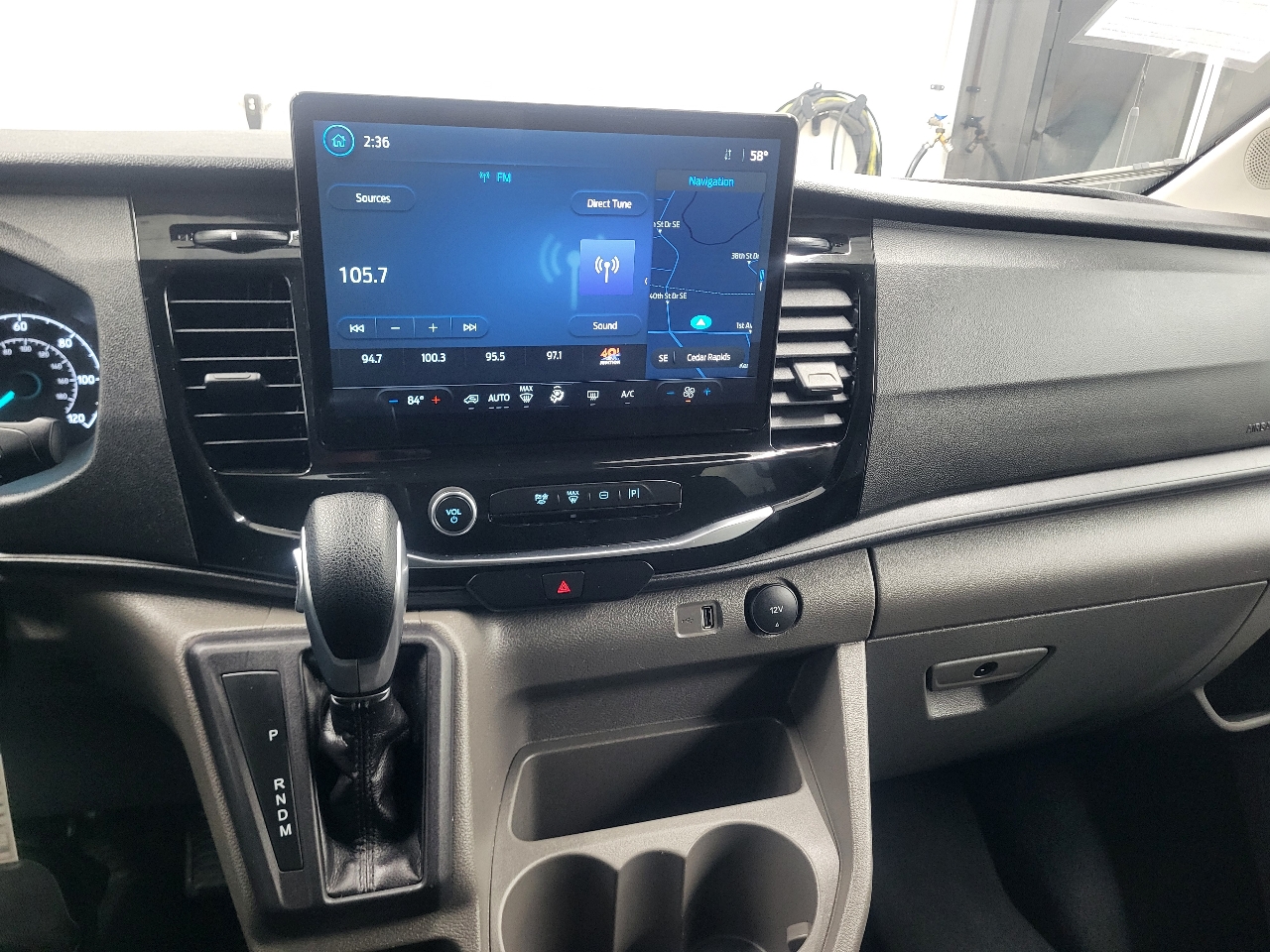 Ford Transit 350 Wagon Low Roof XLT w/Sliding Pass. 148-in. WB 2023