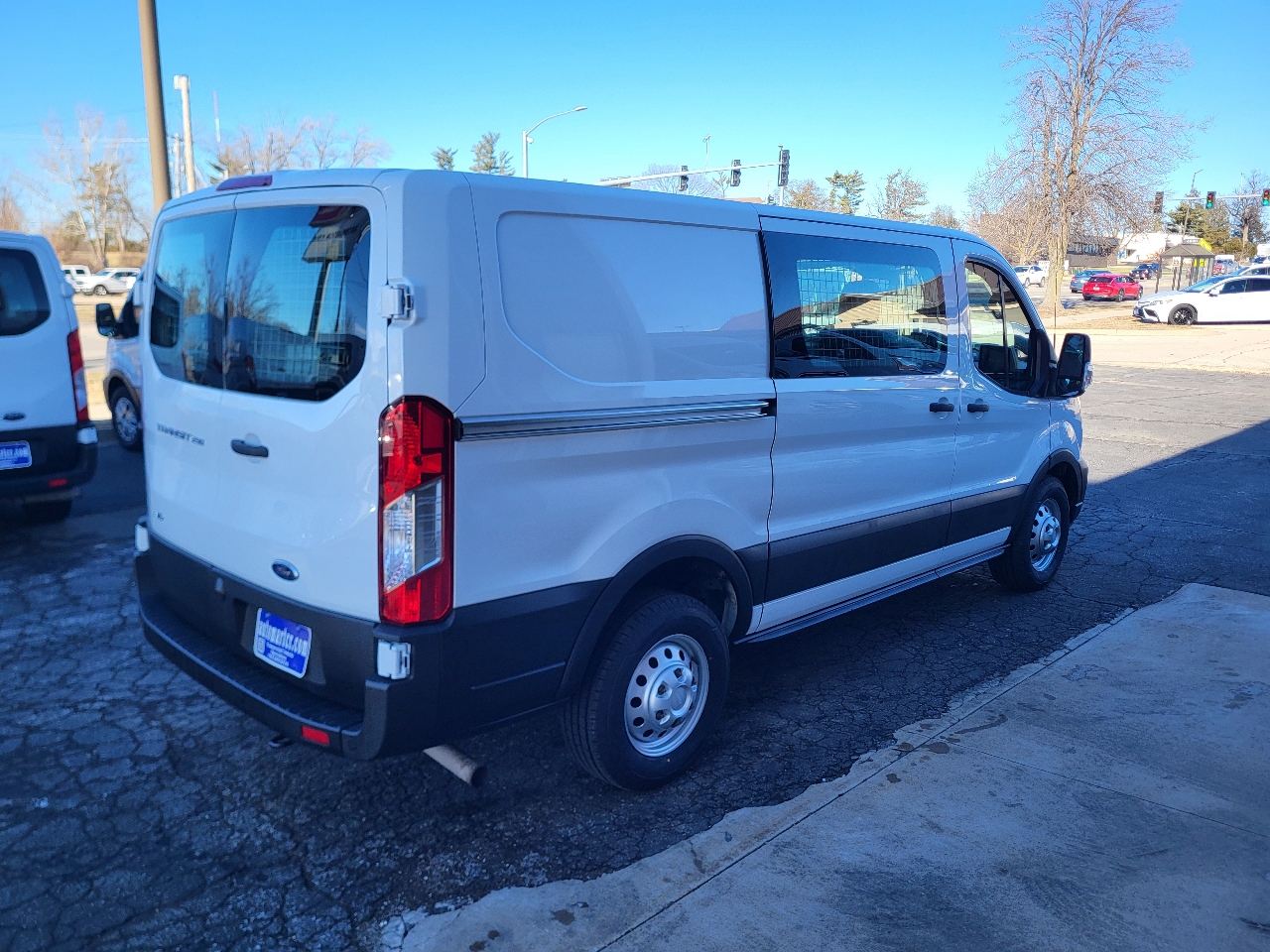Ford Transit 250 Van Low Roof w/Sliding Pass. 130-in. WB 2022