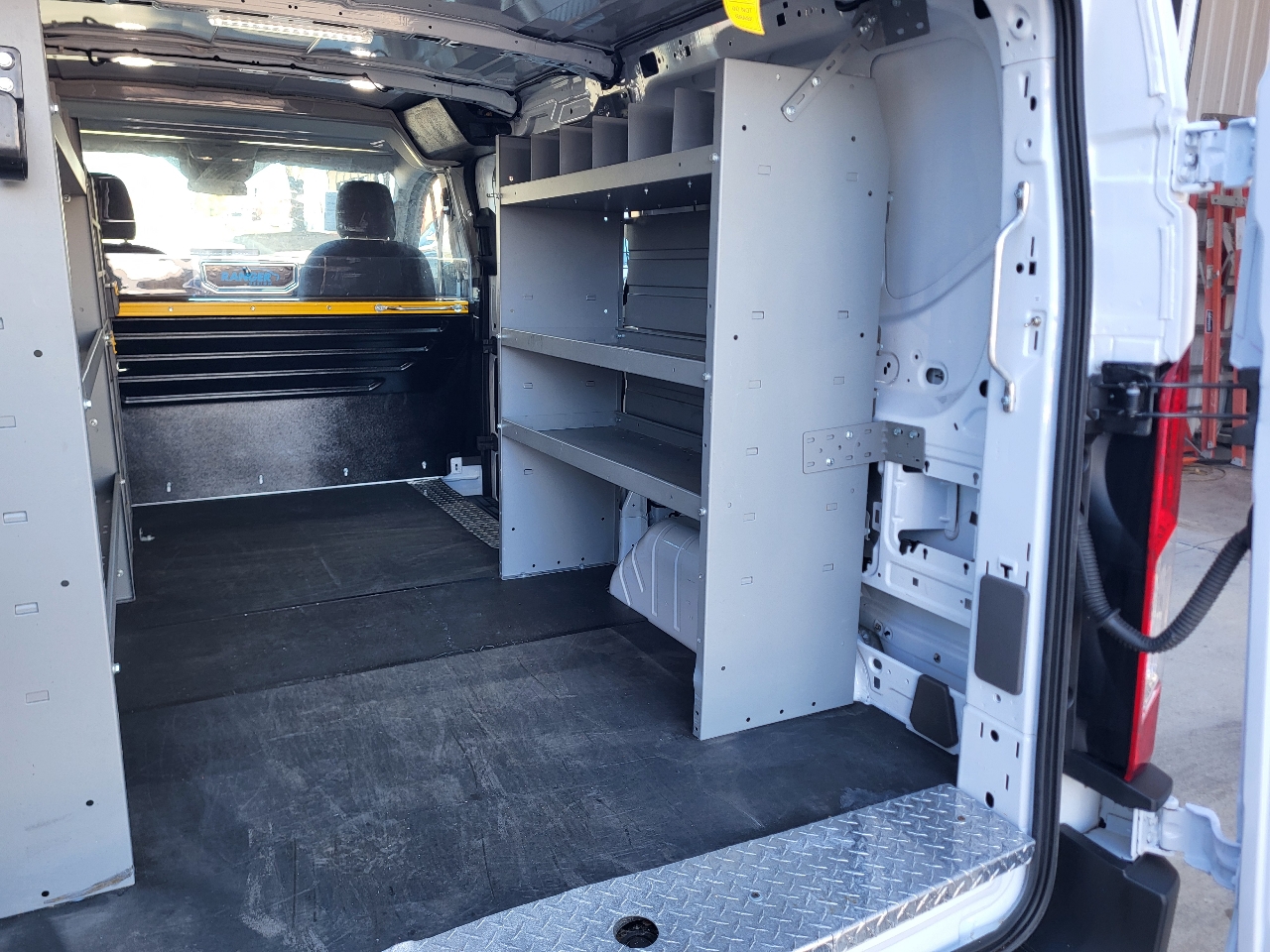 Ford Transit 250 Van Low Roof w/Sliding Pass. 130-in. WB 2022