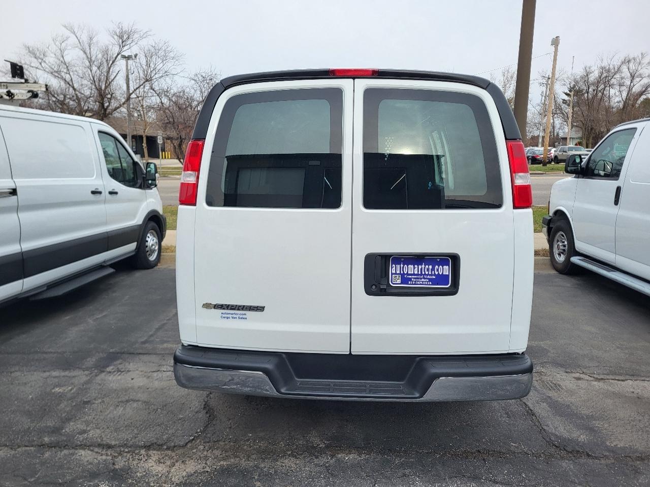 Chevrolet Express 2500 Cargo 2024