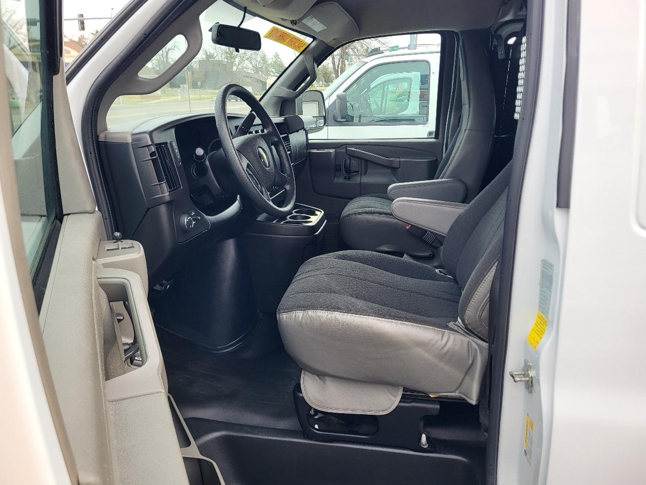 Chevrolet Express 2500 Cargo 2024