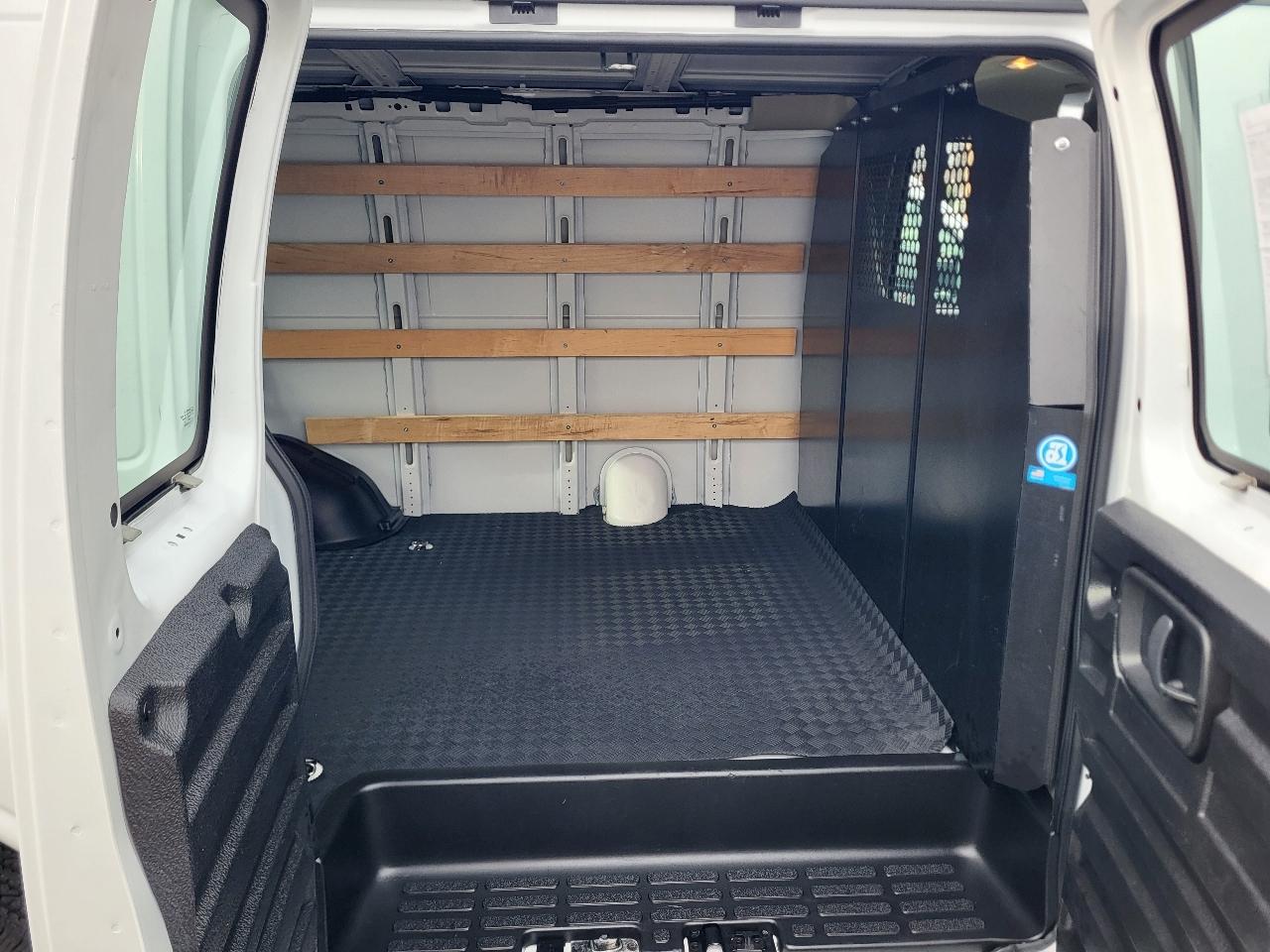 Chevrolet Express 2500 Cargo 2024