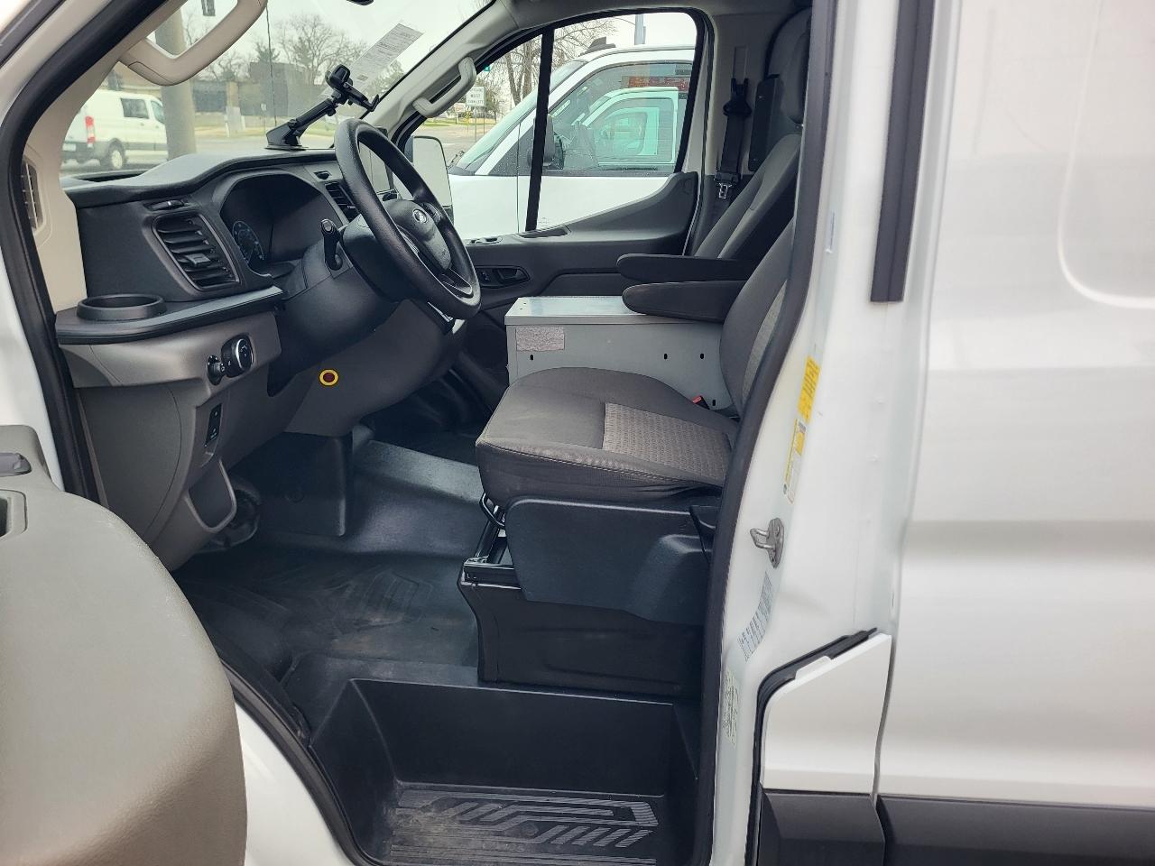 Ford Transit 150 Van Low Roof w/Sliding Pass. 148-in. WB 2021