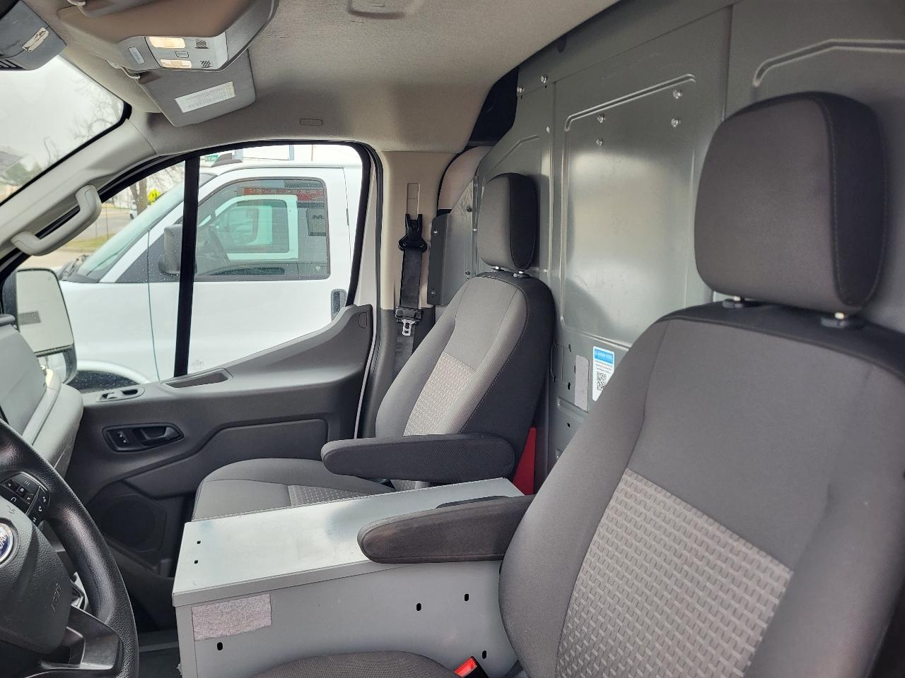 Ford Transit 150 Van Low Roof w/Sliding Pass. 148-in. WB 2021