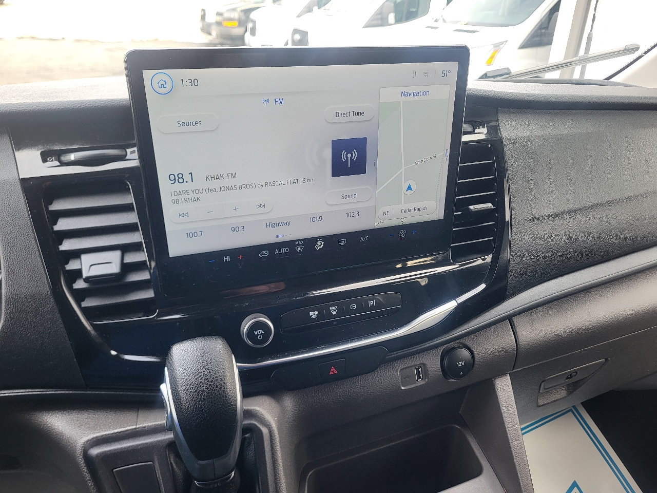 Ford Transit 350 Wagon Low Roof XLT w/Sliding Pass. 148-in. WB 2023