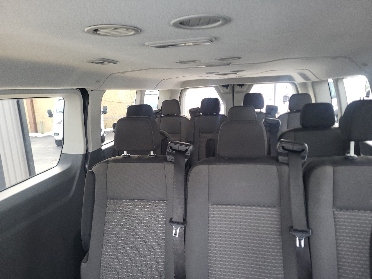 Ford Transit 350 Wagon Low Roof XLT w/Sliding Pass. 148-in. WB 2023