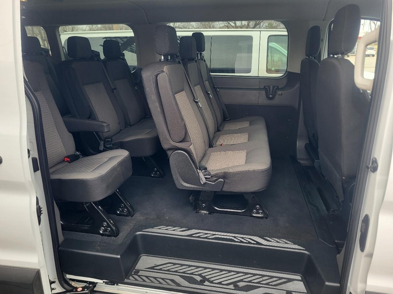 Ford Transit 350 Wagon Low Roof XLT w/Sliding Pass. 148-in. WB 2023