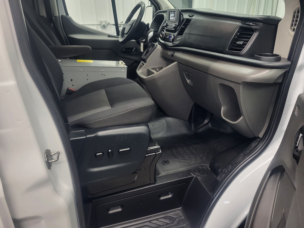 Ford Transit 150 Van Low Roof w/Sliding Pass. 130-in. WB 2023