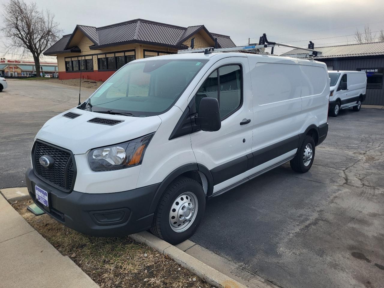 Ford Transit 150 Van Low Roof w/Sliding Pass. 130-in. WB 2023