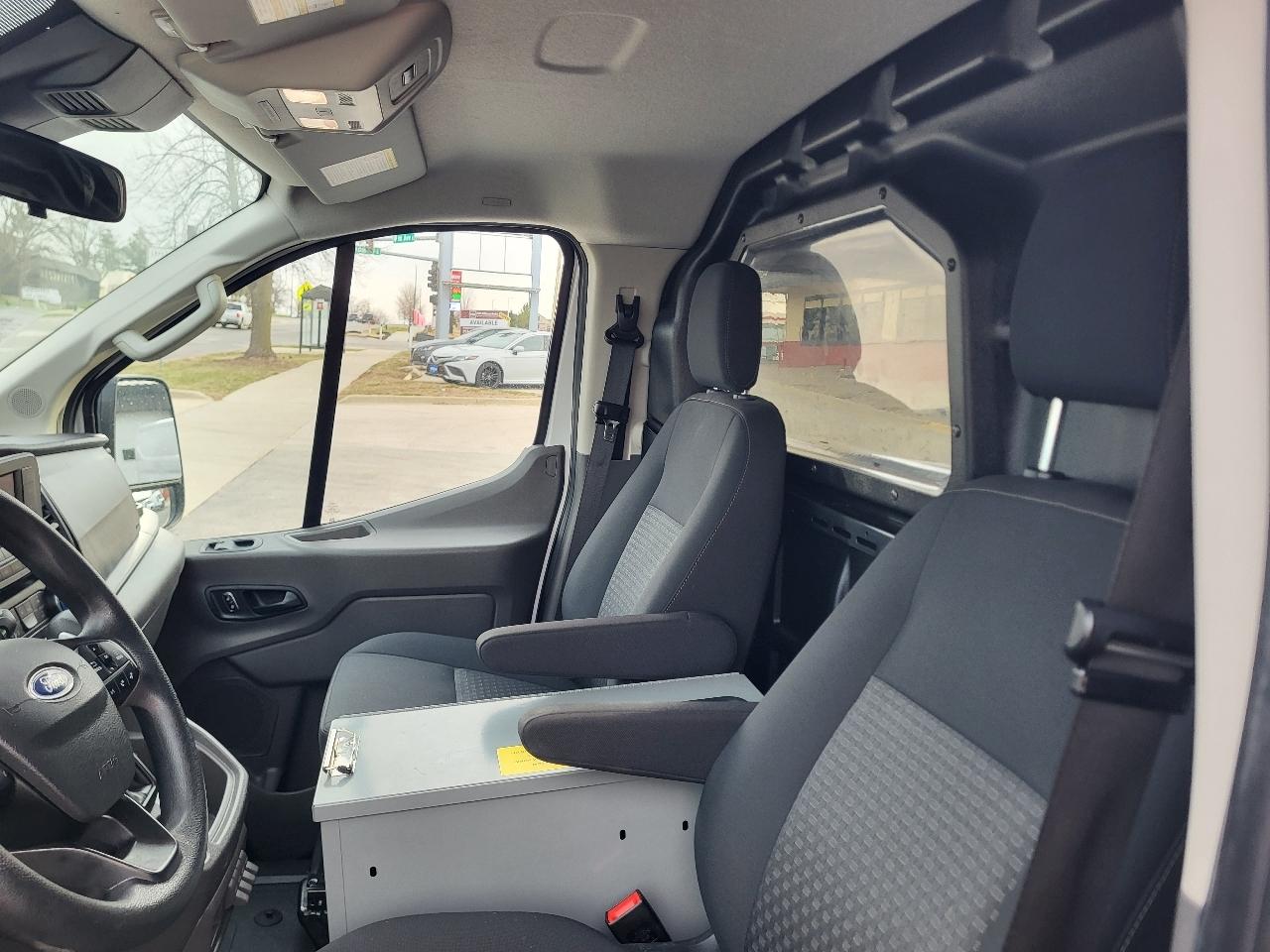 Ford Transit 150 Van Low Roof w/Sliding Pass. 130-in. WB 2023