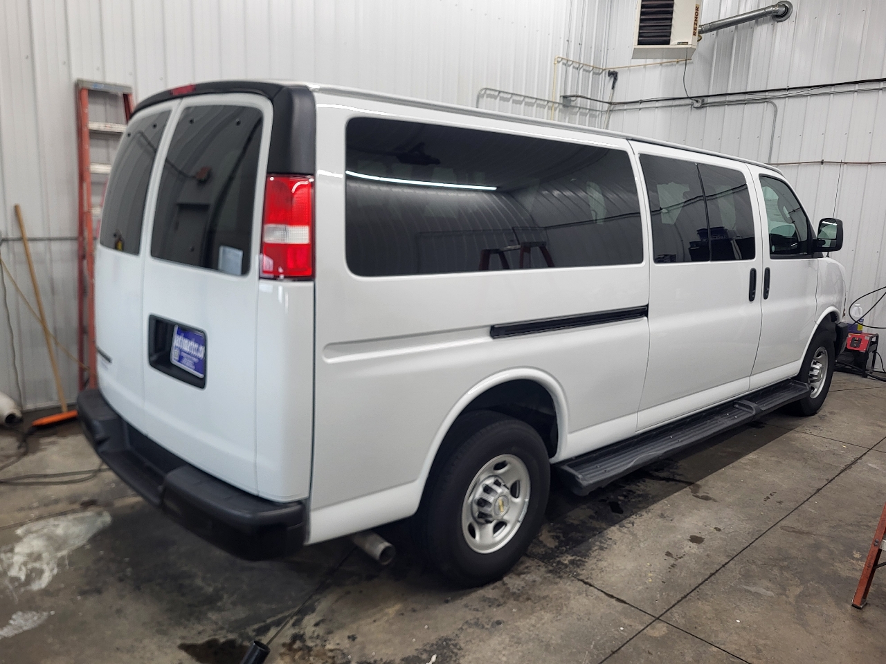 Chevrolet Express LS 3500 Extended 2023