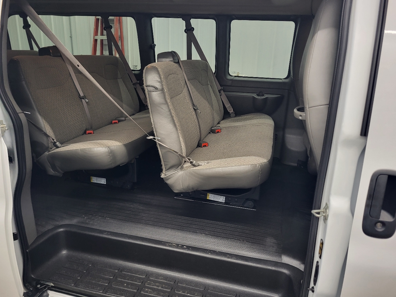 Chevrolet Express LS 3500 Extended 2023