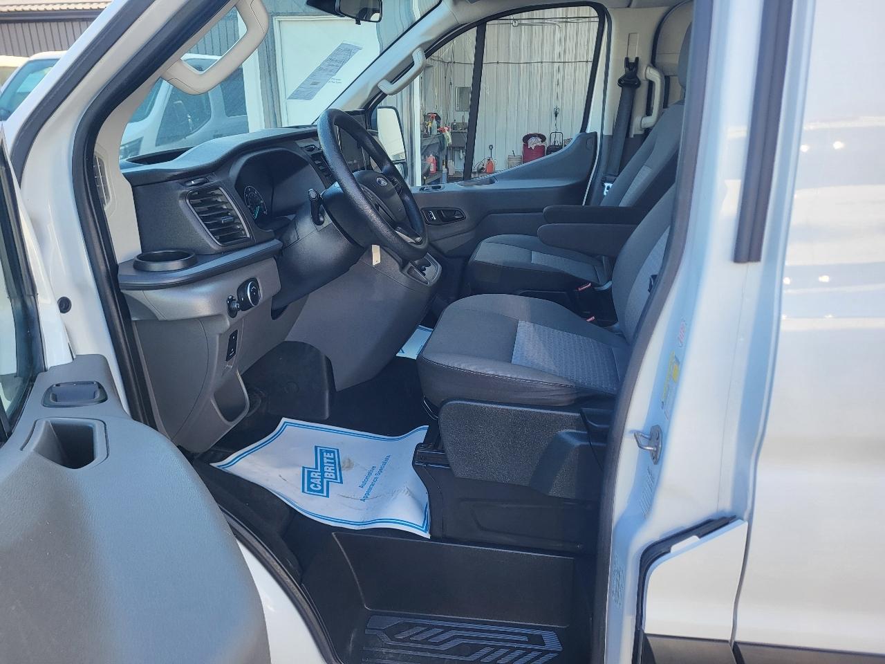 Ford Transit 350 Wagon Low Roof XLT w/Sliding Pass. 148-in. WB 2023