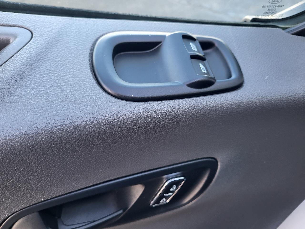 Ford Transit 350 Wagon Low Roof XLT w/Sliding Pass. 148-in. WB 2023