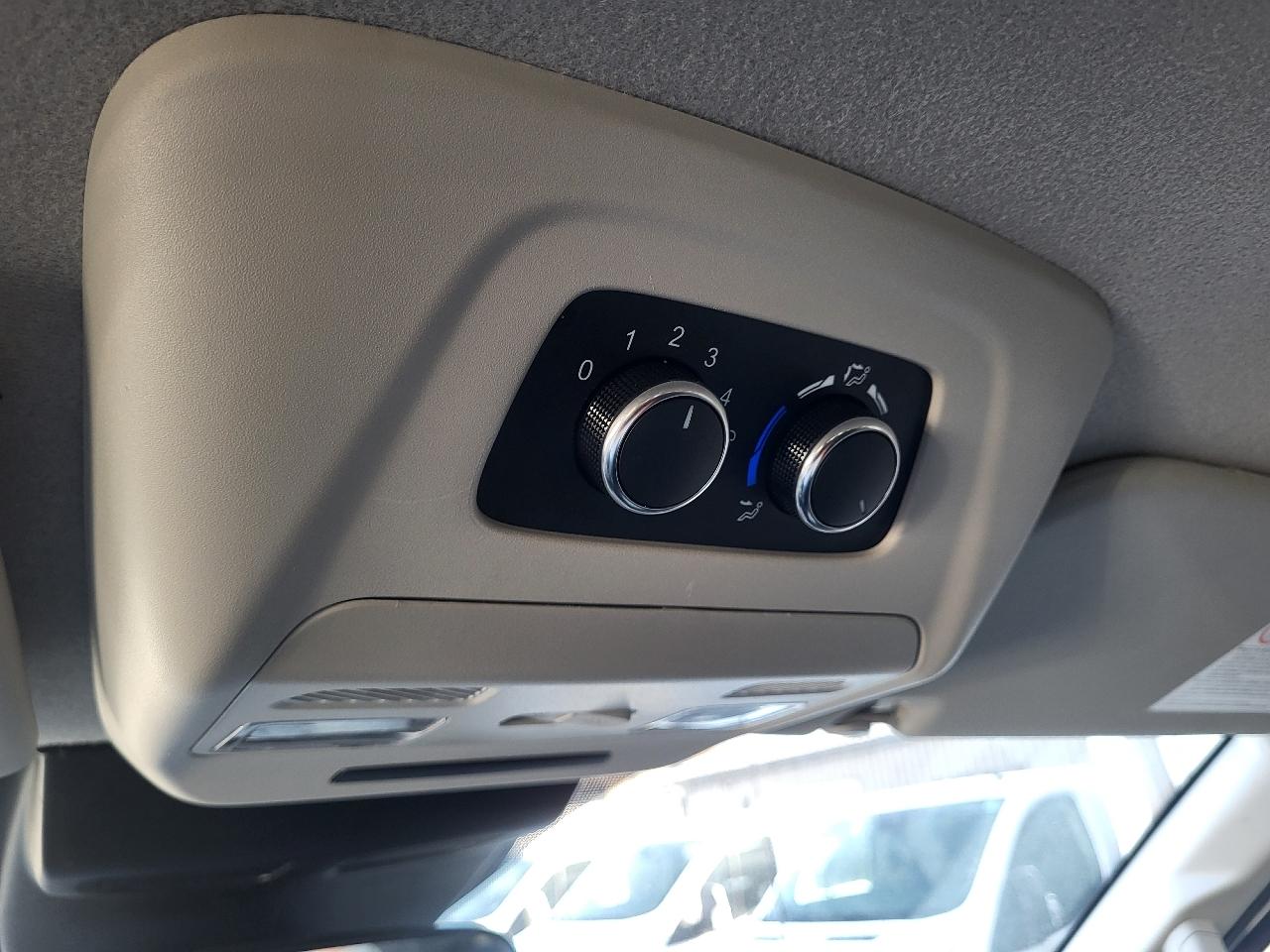 Ford Transit 350 Wagon Low Roof XLT w/Sliding Pass. 148-in. WB 2023