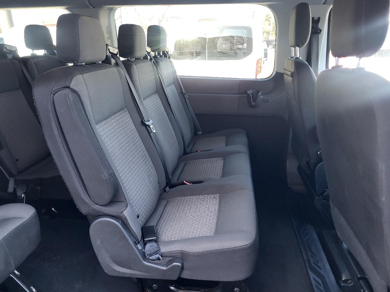 Ford Transit 350 Wagon Low Roof XLT w/Sliding Pass. 148-in. WB 2023