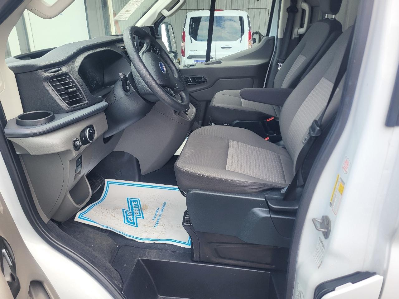 Ford Transit 350 Wagon Low Roof XLT w/Sliding Pass. 148-in. WB 2023